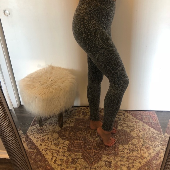 Abercrombie & Fitch Soft Leggings / Yoga Pants - Picture 3 of 4